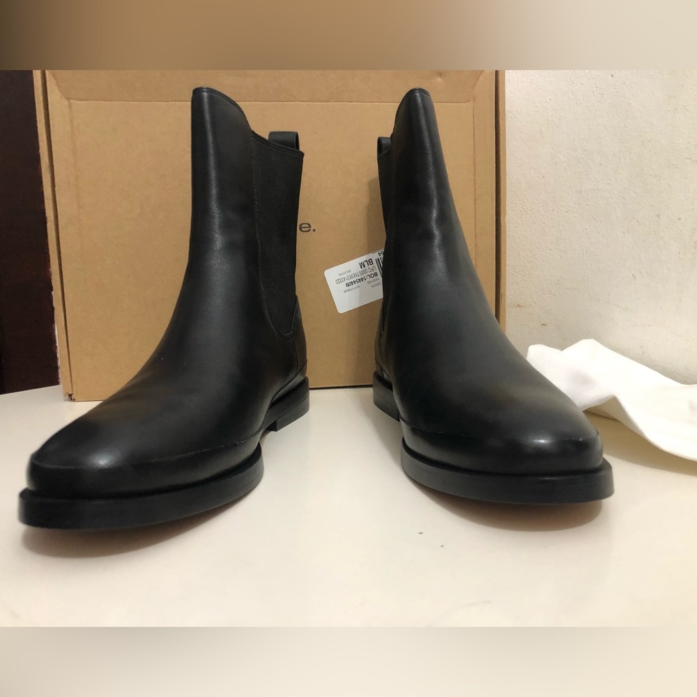 Vince Women's black leather Chelsea Cecyl Boots